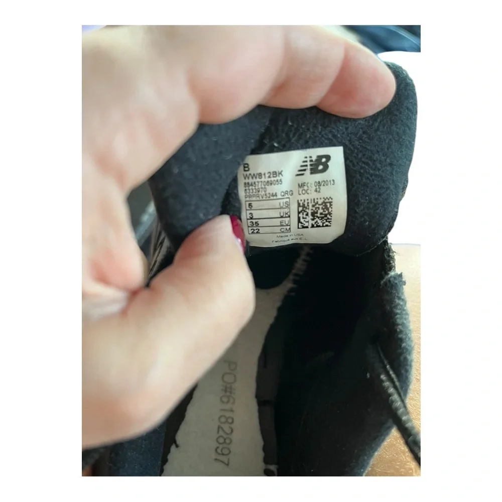 New Balance 812 sneakers in black